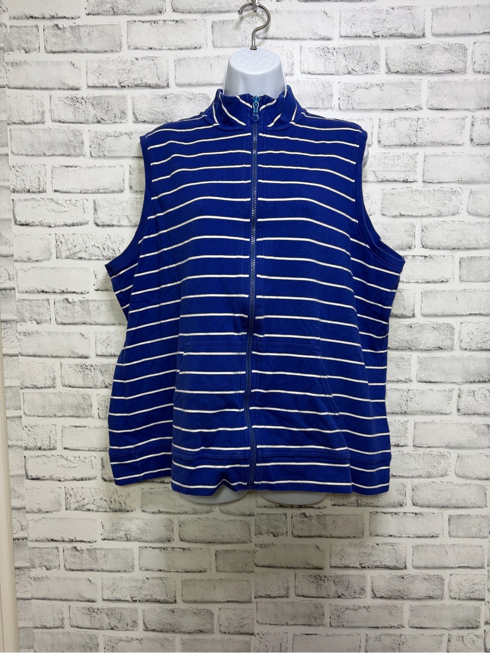 Liz Claiborne Sleeveless Blue Striped Zip-Front Women's Vest 2X
